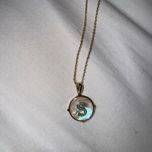 Elegant Gold Necklace